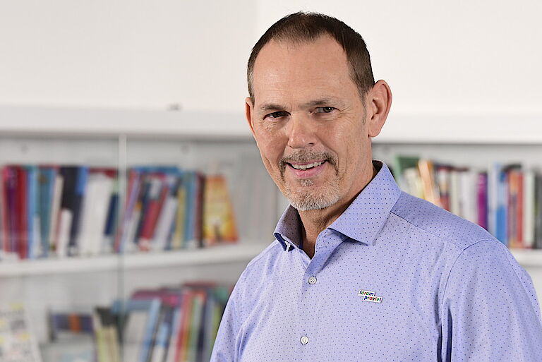 Dirk Bauer Dirk Bauer